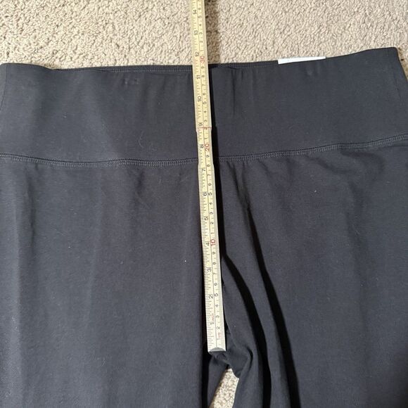 NWT LIVI  Women’s Black Capri Leggings High Rise Stretch Activewear Lounge 18/20 - Picture 10 of 11